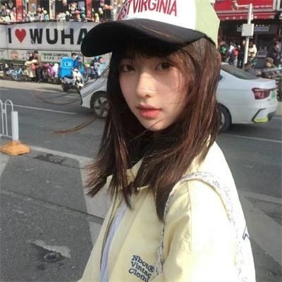 伴游女王